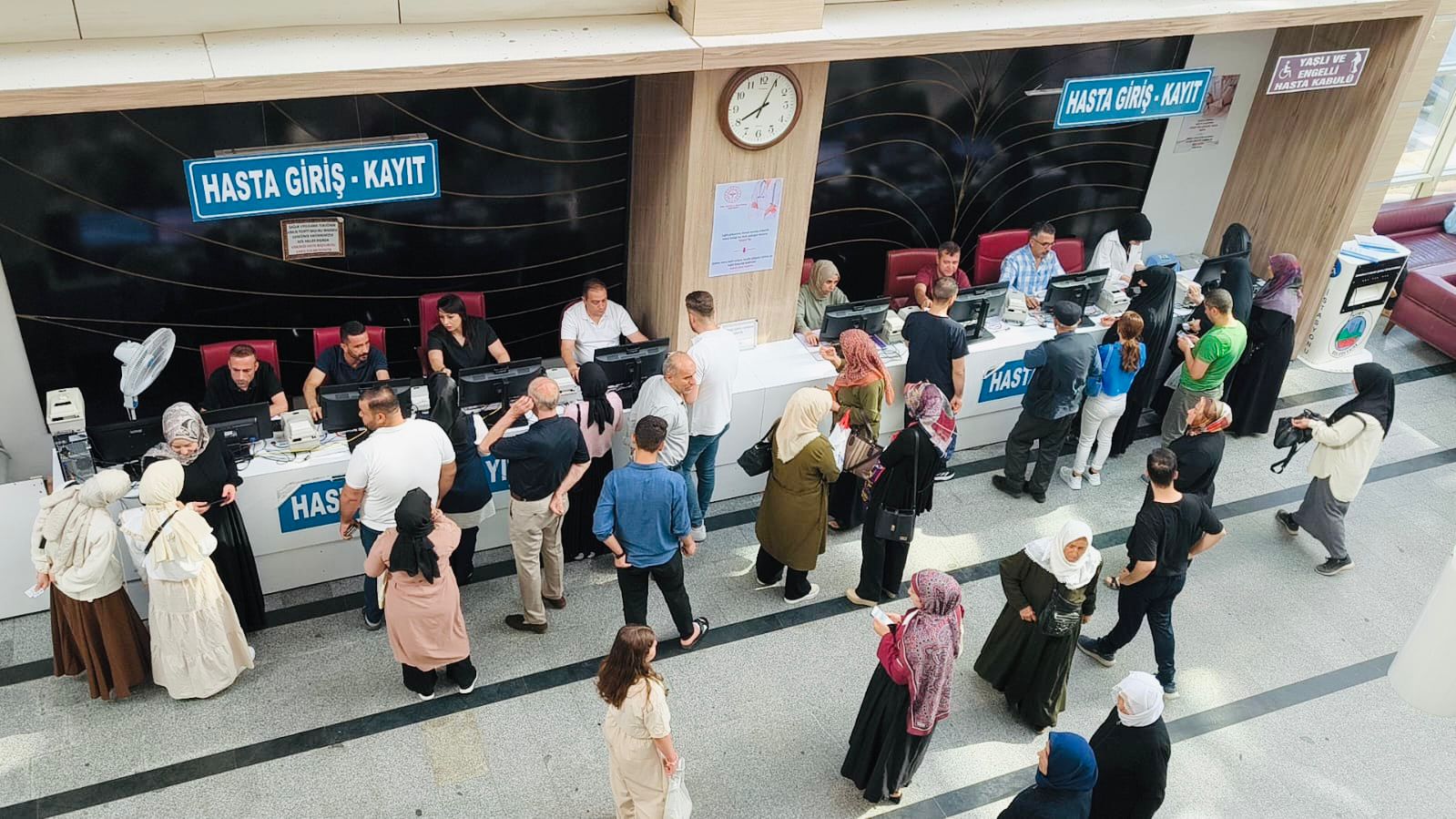 Siirt İl Sağlık Müdürü Hacıoğlu’ndan Siirt Eğitim ve Araştırma Hastanesi’ne ziyaret | Siirt Olay Haber Siirt İl Sağlık Müdürü Hacıoğlu’ndan Siirt Eğitim ve Araştırma Hastanesi’ne ziyaret | Siirt Olay Haber