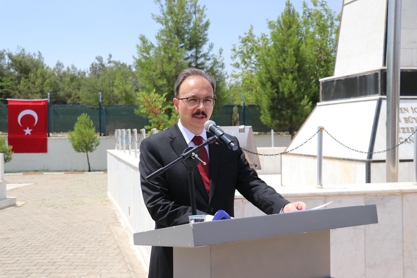 SİİRT GARNİZON ŞEHİTLİĞİNDE 15 TEMMUZ VE TÜM ŞEHİTLERİMİZ İÇİN ANMA PROGRAMI DÜZENLENDİ | Siirt Olay Haber SİİRT GARNİZON ŞEHİTLİĞİNDE 15 TEMMUZ VE TÜM ŞEHİTLERİMİZ İÇİN ANMA PROGRAMI DÜZENLENDİ | Siirt Olay Haber