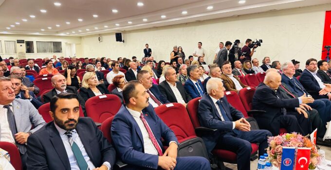 Yılın Kamu Görevlisi Kurtalan Yurt Müdürü Çetin Yılmaz Oldu