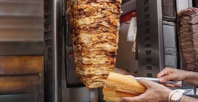 Siirt’te Gıda Zehirlenmesi Şüphesi: İki vatandaş  Hastanelik Oldu