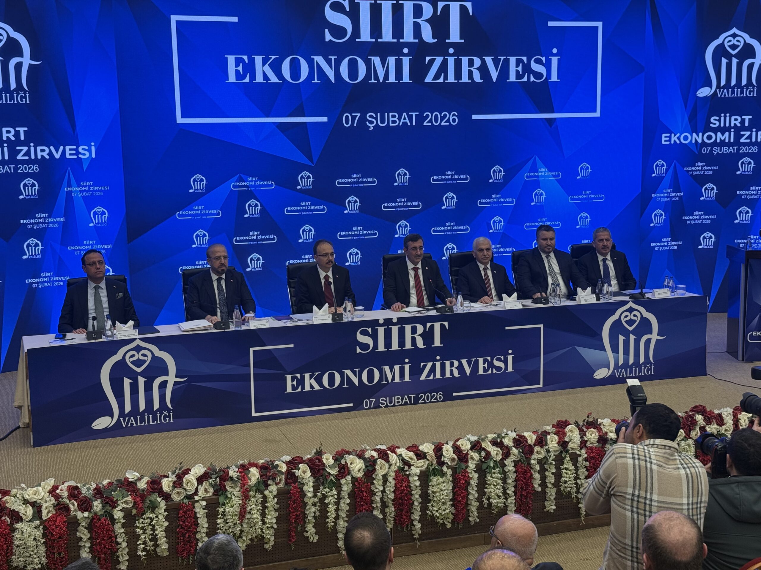 Siirt’te Ekonomik Kalkınma ve Yatırım Fırsatları Zirvesi Düzenlendi
