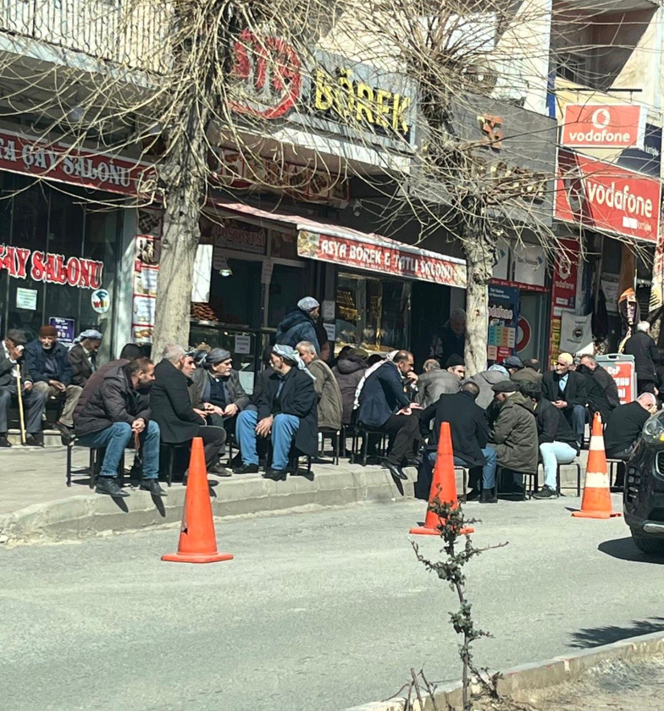 Siirt’te Kaldırım İşgali Tepki Çekiyor